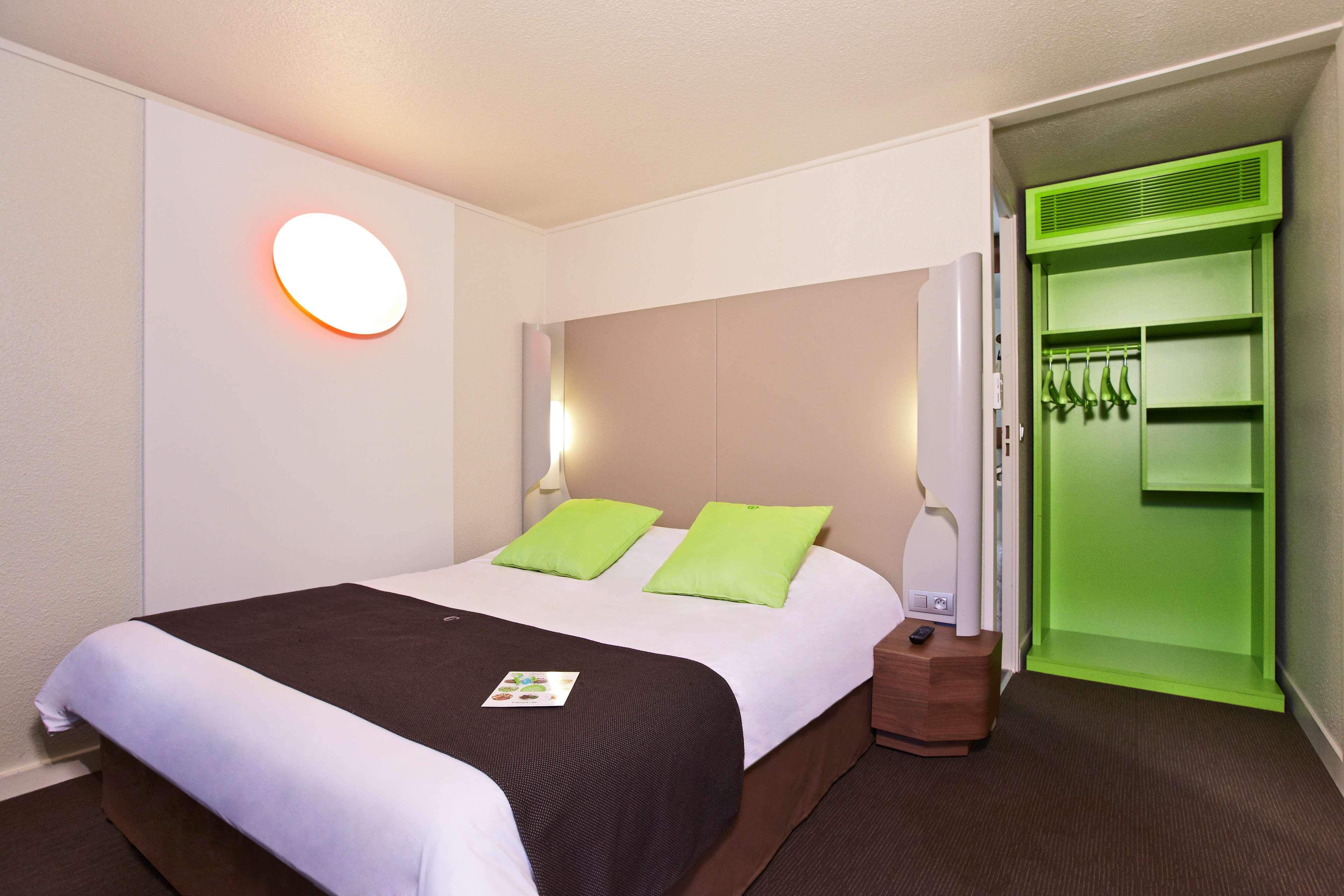 Campanile Le Havre Nord - Montivilliers Hotell Exteriör bild